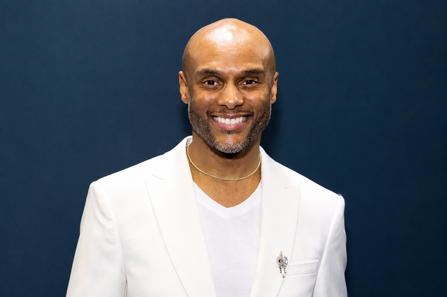kenny lattimore wife